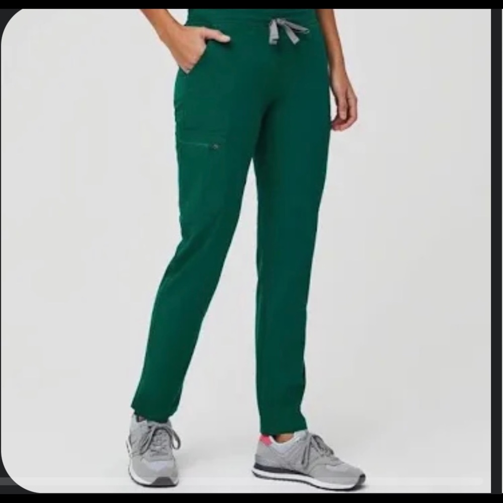 FIGS! LIMITED EDITION! Hunter Green!